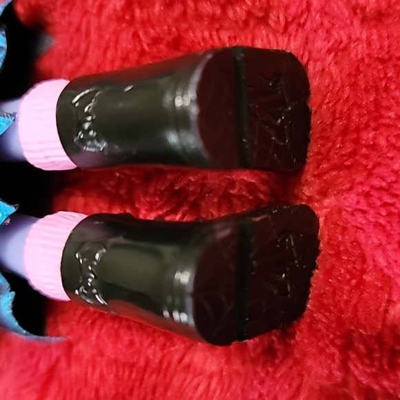 5.5 inch Vampirina Ghoul Girl Doll from Disney - Picture 4 of 5